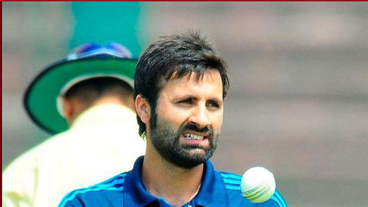 ಟಿ 20 ಪಂದ್ಯದಲ್ಲಿ ರಾಷ್ಟ್ರಗೀತೆಗೆ ಅಪಮಾನ ಮಾಡಿದ ಭಾರತೀಯ ಆಟಗಾರ ಟಿ 20 ಪಂದ್ಯದಲ್ಲಿ ರಾಷ್ಟ್ರಗೀತೆಗೆ ಅಪಮಾನ ಮಾಡಿದ ಭಾರತೀಯ ಆಟಗಾರ