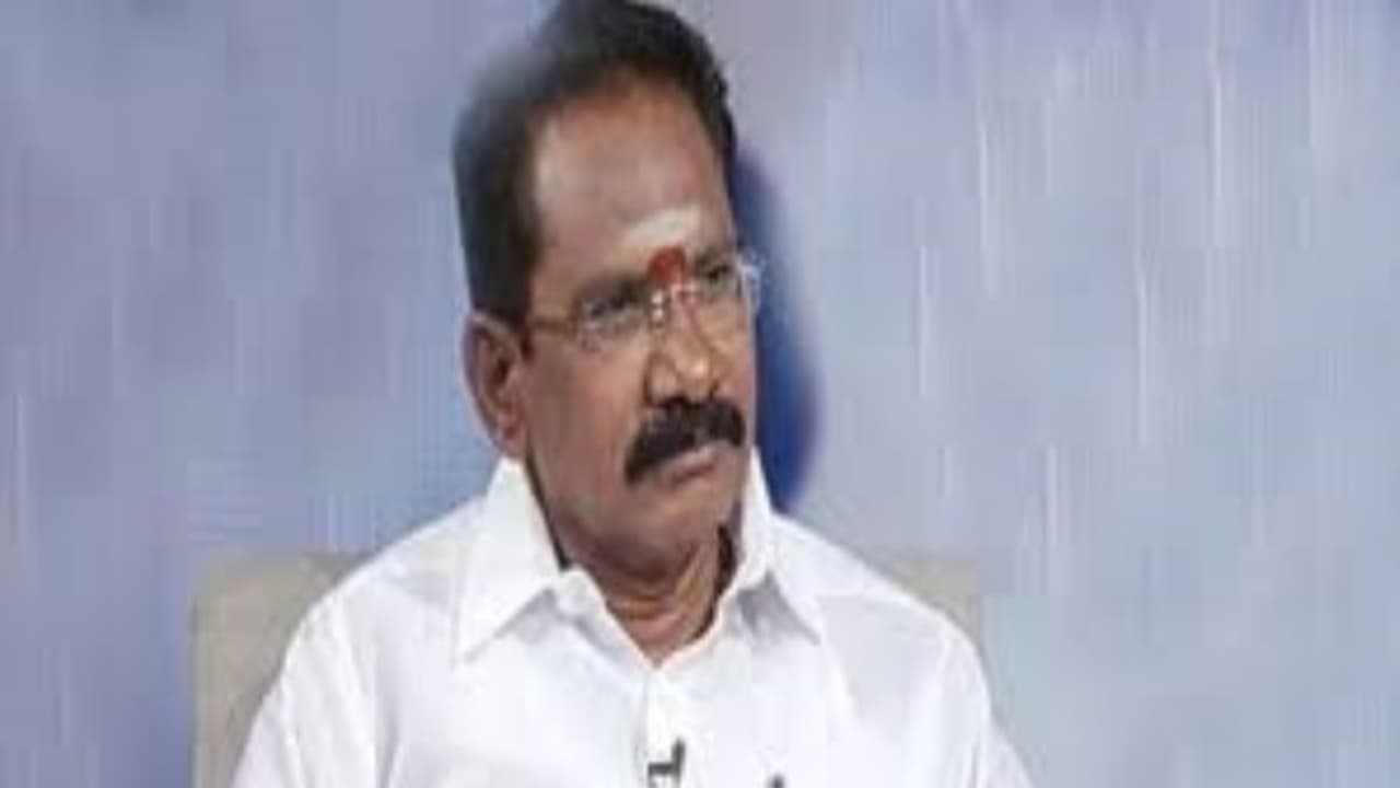 ஆச்சிக்கும் ஆட்சிக்கும் வித்தியாசம் தெரியாதா? அமைச்சர் செல்லூர் ராஜுவுக்கு காரைக்குடி நகரத்தார் சங்கம் கண்டனம்...! ஆச்சிக்கும் ஆட்சிக்கும் வித்தியாசம் தெரியாதா? அமைச்சர் செல்லூர் ராஜுவுக்கு காரைக்குடி நகரத்தார் சங்கம் கண்டனம்...!