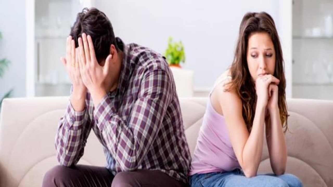 காதலர்களே உஷார்..! முன்னாள் காதலனை காதலி எப்படி பழி வாங்கி உள்ளார் பாருங்க..! காதலர்களே உஷார்..! முன்னாள் காதலனை காதலி எப்படி பழி வாங்கி உள்ளார் பாருங்க..!