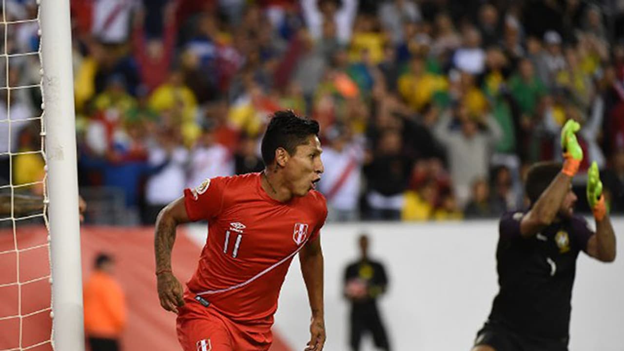 പെറുവിന്റെ 'കൈക്കരുത്തിന്' മുമ്പില് തോറ്റ് ബ്രസീല് പുറത്ത് പെറുവിന്റെ 'കൈക്കരുത്തിന്' മുമ്പില് തോറ്റ് ബ്രസീല് പുറത്ത്