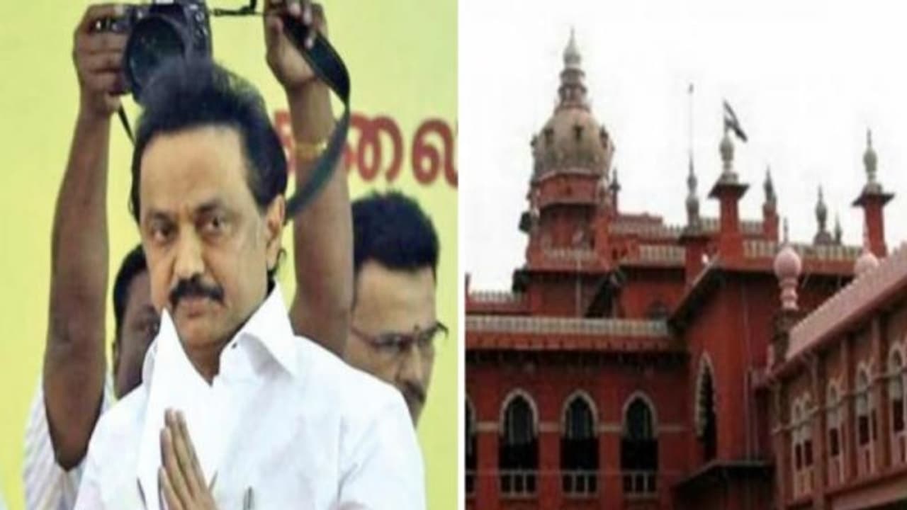 "தூர்வாரும் பணிகளை பார்வையிட சென்ற ஸ்டாலினுக்கு அனுமதி மறுத்தது ஏன்?" உயர்நீதிமன்றம் சரமாரி கேள்வி! "தூர்வாரும் பணிகளை பார்வையிட சென்ற ஸ்டாலினுக்கு அனுமதி மறுத்தது ஏன்?" உயர்நீதிமன்றம் சரமாரி கேள்வி!