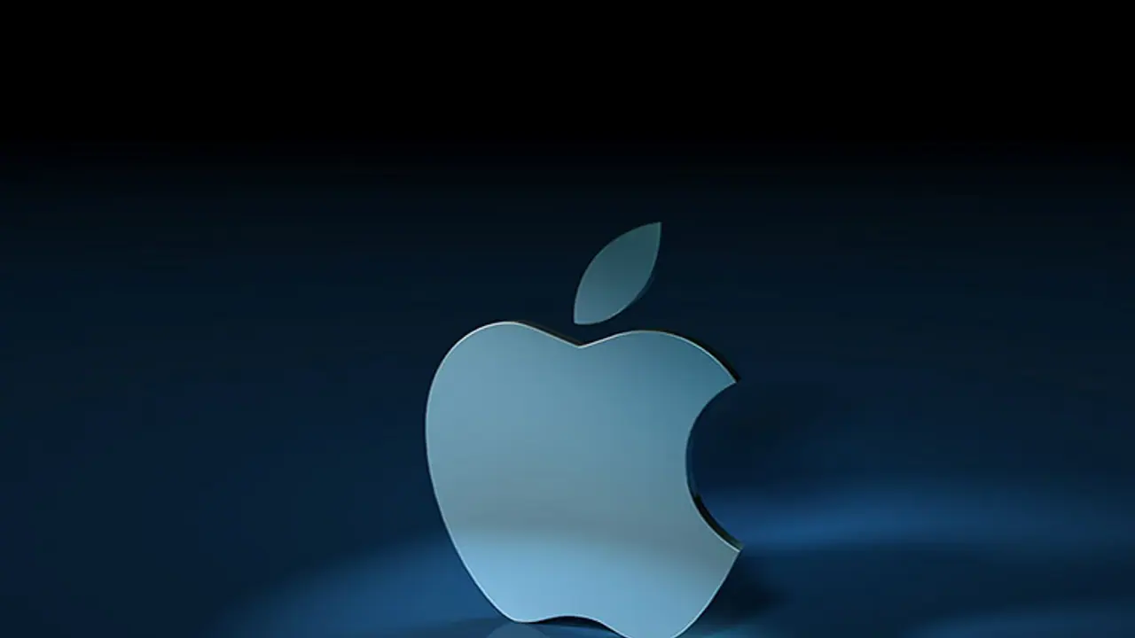 Apple workers vote to unionise at Maryland store, a first in US