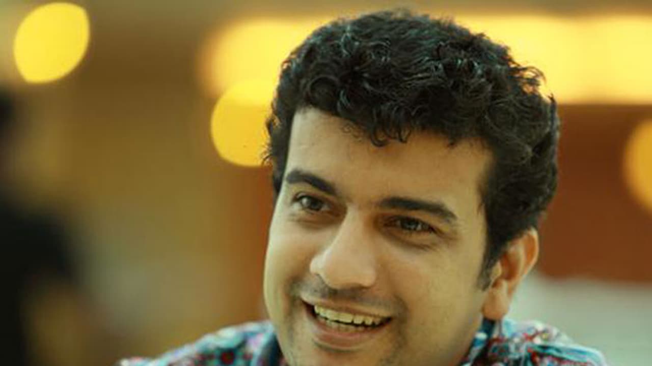 Watch how actor scares the hell out of actress Remya Nambeeshan Watch how actor scares the hell out of actress Remya Nambeeshan