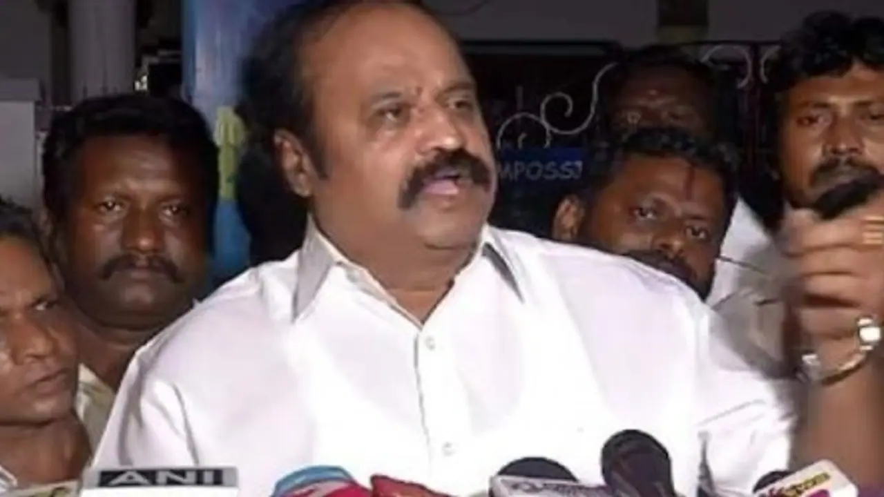 ஜெ., மரணப்படுக்கையில் இருந்த போது சசி டீம் செஞ்ச இரக்கமில்லாத செயல் ?: புகழேந்தியின் பிக் பிரேக்கிங்! ஜெ., மரணப்படுக்கையில் இருந்த போது சசி டீம் செஞ்ச இரக்கமில்லாத செயல் ?: புகழேந்தியின் பிக் பிரேக்கிங்!