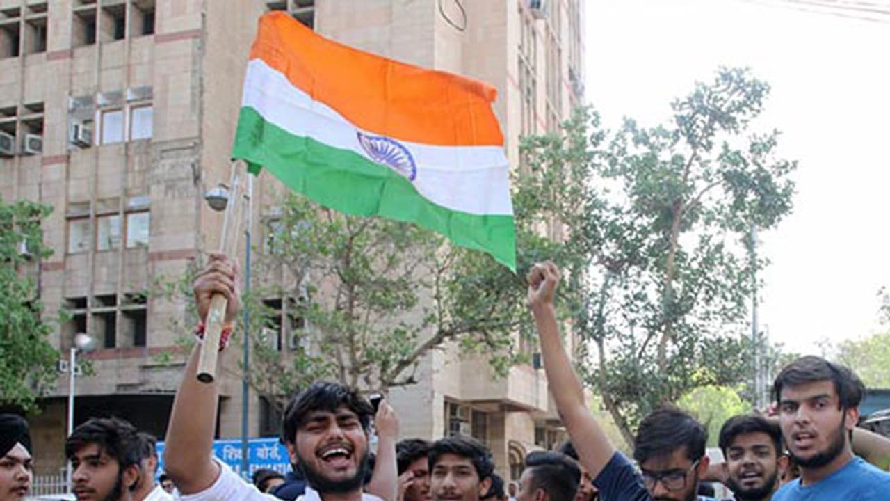 സിബിഎസ്ഇ ചോദ്യപേപ്പര് ചോര്ച്ച; അന്വേഷണം ആവശ്യപ്പെട്ട് സുപ്രീം കോടതിയില് ഹര്ജി സിബിഎസ്ഇ ചോദ്യപേപ്പര് ചോര്ച്ച; അന്വേഷണം ആവശ്യപ്പെട്ട് സുപ്രീം കോടതിയില് ഹര്ജി