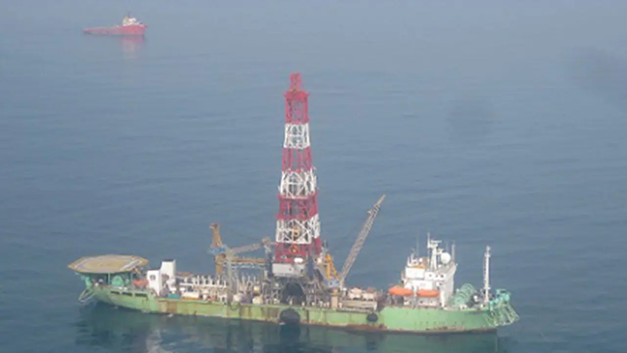 5 killed in blast onboard ONGC vessel at Cochin Shipyard [Video]