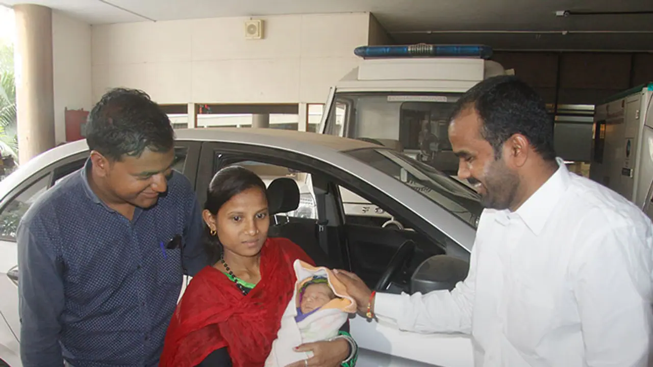 Woman delivers baby in Ola cab, gifted free rides for five years Woman delivers baby in Ola cab, gifted free rides for five years