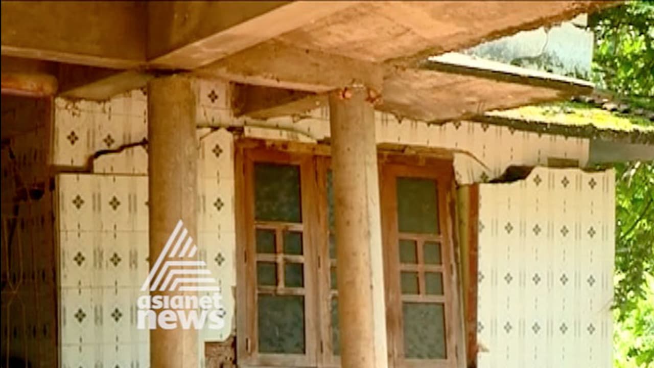 മലപ്പുറത്തെ ഭൂമി വിണ്ടു കീറല്;വിദഗ്ധ സംഘം പരിശോധനക്ക് എത്തും മലപ്പുറത്തെ ഭൂമി വിണ്ടു കീറല്;വിദഗ്ധ സംഘം പരിശോധനക്ക് എത്തും