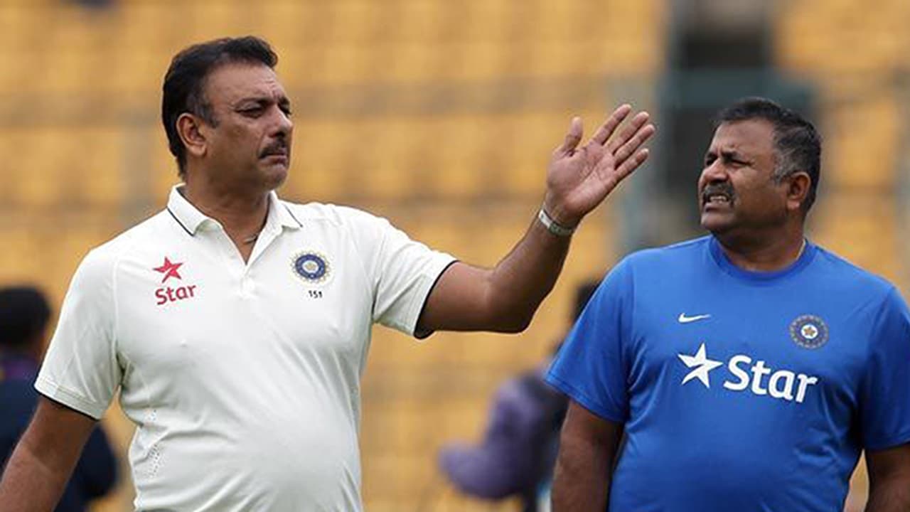 ಶಾಸ್ತ್ರಿ ಮಾತೇ ಅಂತಿಮ; ಭರತ್ ಅರುಣ್ ಬೌಲಿಂಗ್ ಕೋಚ್; ಆದ್ರೆ ದ್ರಾವಿಡ್ ಕಥೆ? ಶಾಸ್ತ್ರಿ ಮಾತೇ ಅಂತಿಮ; ಭರತ್ ಅರುಣ್ ಬೌಲಿಂಗ್ ಕೋಚ್; ಆದ್ರೆ ದ್ರಾವಿಡ್ ಕಥೆ?