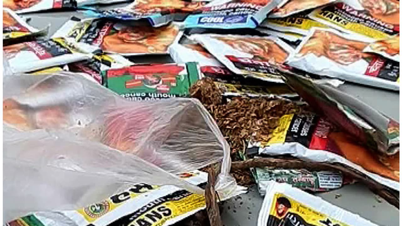 ಮದ್ಯ ಆಯ್ತು ಈಗ ಗುಟ್ಕಾ ನಿಷೇಧ..? ಮದ್ಯ ಆಯ್ತು ಈಗ ಗುಟ್ಕಾ ನಿಷೇಧ..?