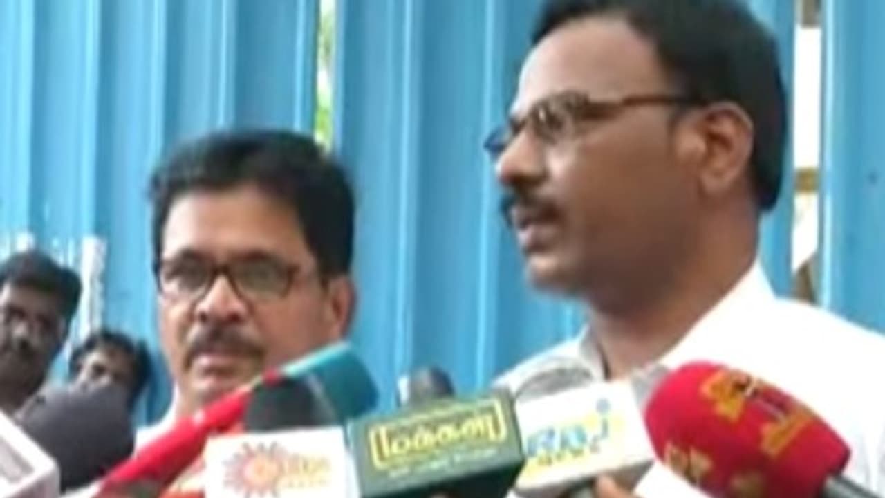 "இரவுக்குள் குழந்தை கண்டுபிடிக்கப்படும்" ராஜீவ்காந்தி மருத்துவமனை டீன் விளக்கம்... "இரவுக்குள் குழந்தை கண்டுபிடிக்கப்படும்" ராஜீவ்காந்தி மருத்துவமனை டீன் விளக்கம்...