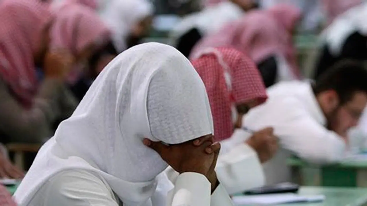 Delhi: One school, separate classrooms for Hindu, Muslim students Delhi: One school, separate classrooms for Hindu, Muslim students