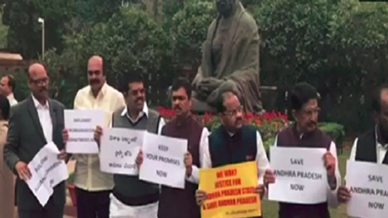 ఢిల్లీ వేదికగా మరోపోరాటనికి ఏపీ టీడీపీ ఎంపీలు ఢిల్లీ వేదికగా మరోపోరాటనికి ఏపీ టీడీపీ ఎంపీలు