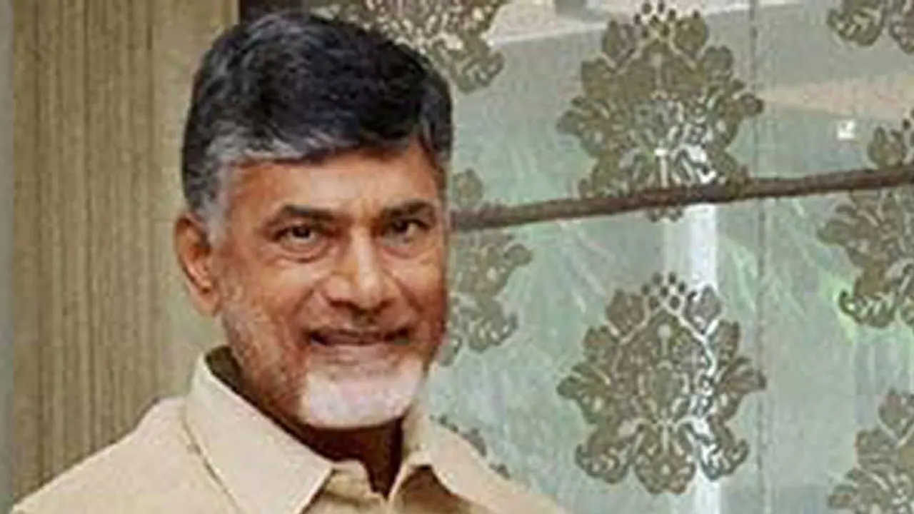 అసెంబ్లీ పదవులను పంచేసిన చంద్రబాబు అసెంబ్లీ పదవులను పంచేసిన చంద్రబాబు