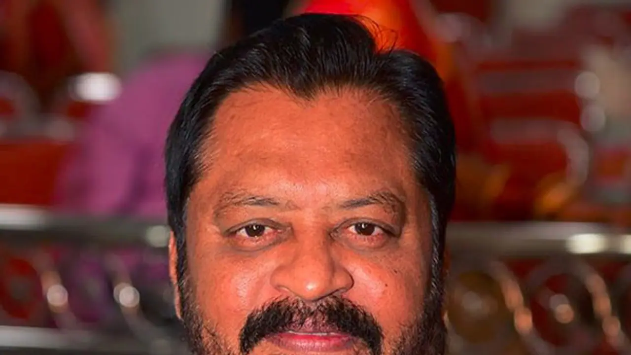 YS Sharmila: తెలంగాణకు చెందిన షర్మిలకు ఏపీ కాంగ్రెస్ అధ్యక్ష బాధ్యతలు వద్దు: కాంగ్రెస్ నేత హర్ష కుమార్ YS Sharmila: తెలంగాణకు చెందిన షర్మిలకు ఏపీ కాంగ్రెస్ అధ్యక్ష బాధ్యతలు వద్దు: కాంగ్రెస్ నేత హర్ష కుమార్