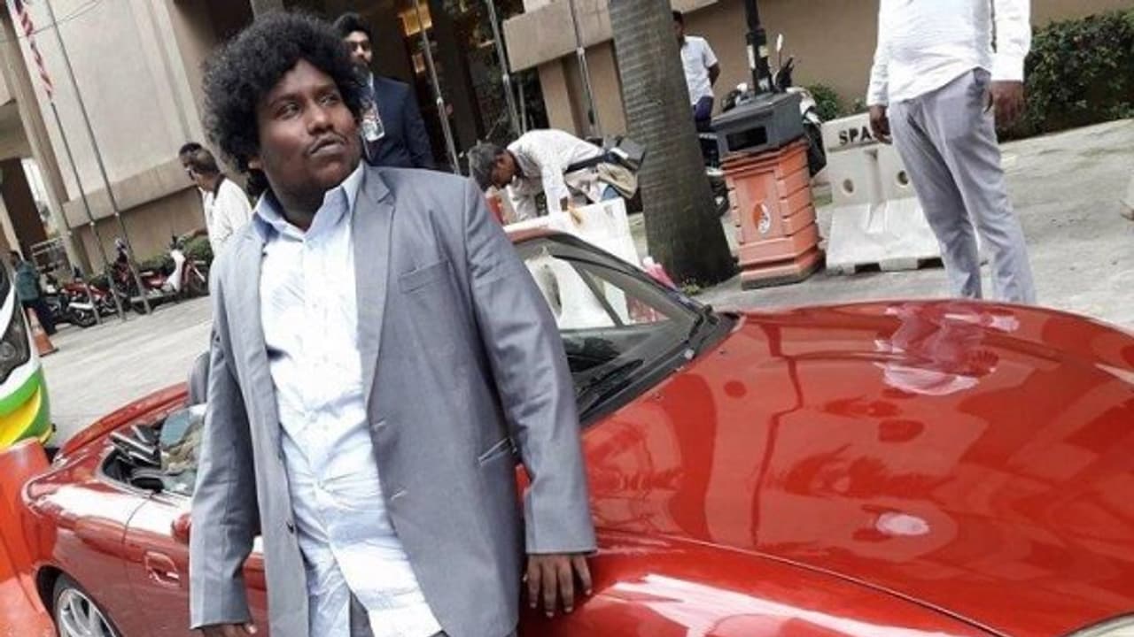 கதாநாயகன் வாய்ப்பு கொடுத்தால் காமெடி வேடம் கேட்கும் 'யோகி பாபு'...! வெளிநாட்டு ரசிகர்கள் செயலால் நெகிழ்ச்சி...! கதாநாயகன் வாய்ப்பு கொடுத்தால் காமெடி வேடம் கேட்கும் 'யோகி பாபு'...! வெளிநாட்டு ரசிகர்கள் செயலால் நெகிழ்ச்சி...!