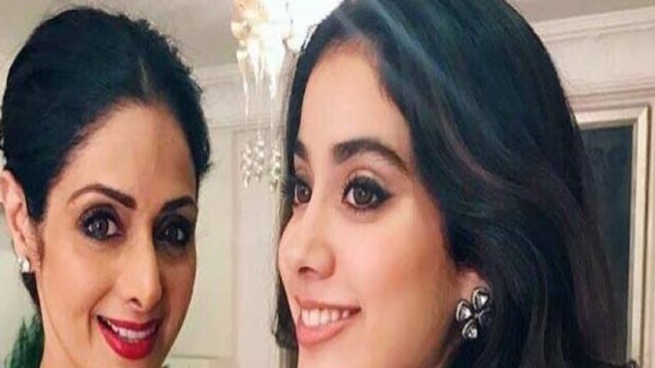 ஸ்ரீதேவி மகள் ஜான்வி செய்த காரியம்...! அதிர்ச்சியில் பாலிவுட்...! ஸ்ரீதேவி மகள் ஜான்வி செய்த காரியம்...! அதிர்ச்சியில் பாலிவுட்...!