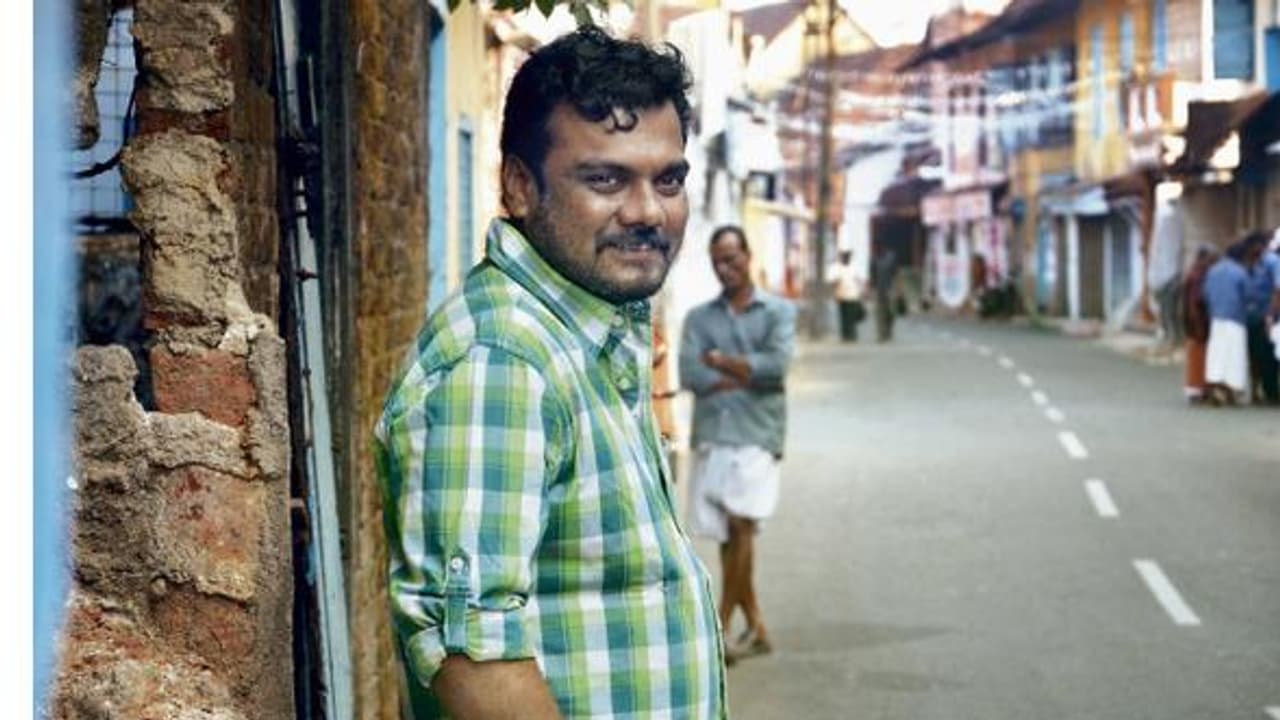 എഴുത്തുകാരന് സന്തോഷ് ഏച്ചിക്കാനത്തിന് ജാമ്യം എഴുത്തുകാരന് സന്തോഷ് ഏച്ചിക്കാനത്തിന് ജാമ്യം