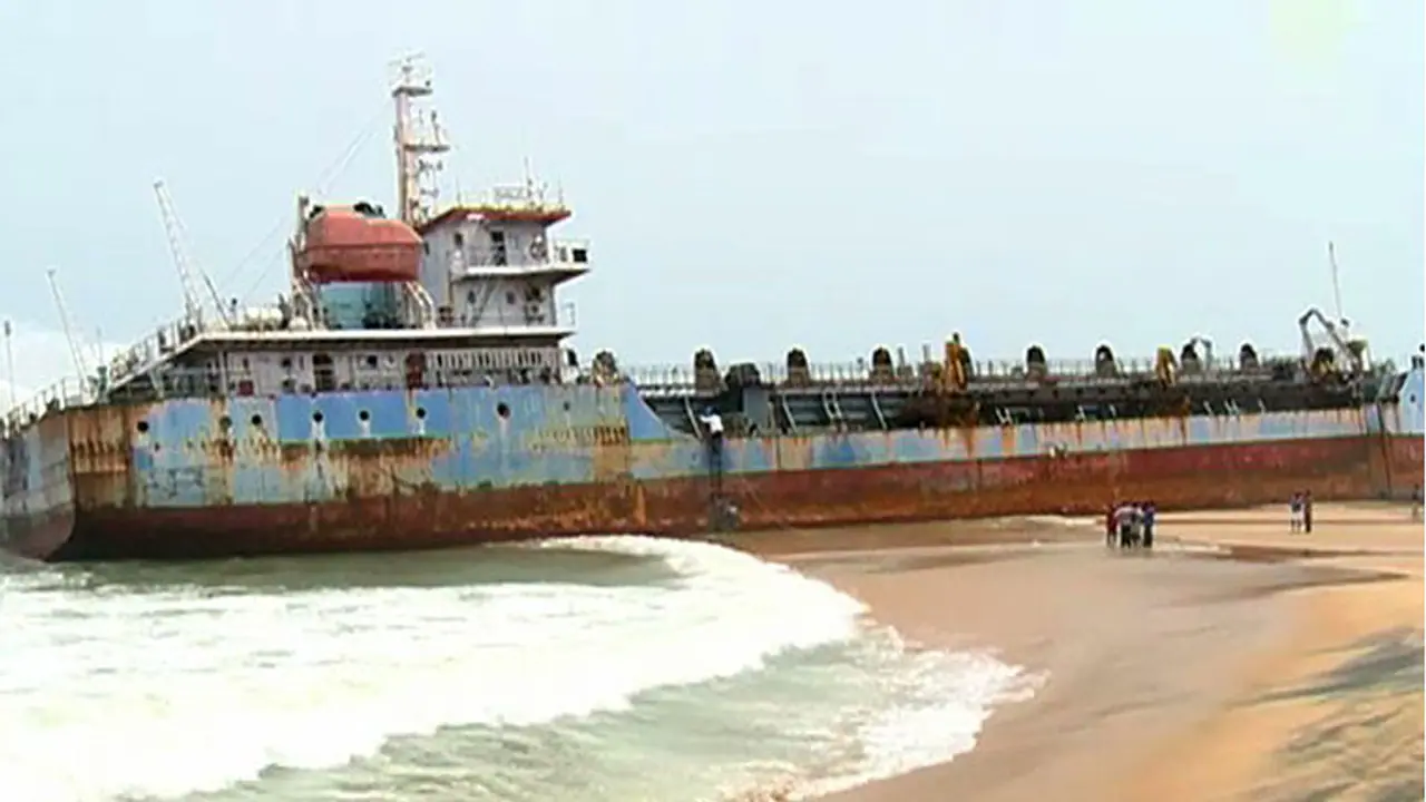 Kollam shipwreck turns into tourist spot, residents not happy Kollam shipwreck turns into tourist spot, residents not happy