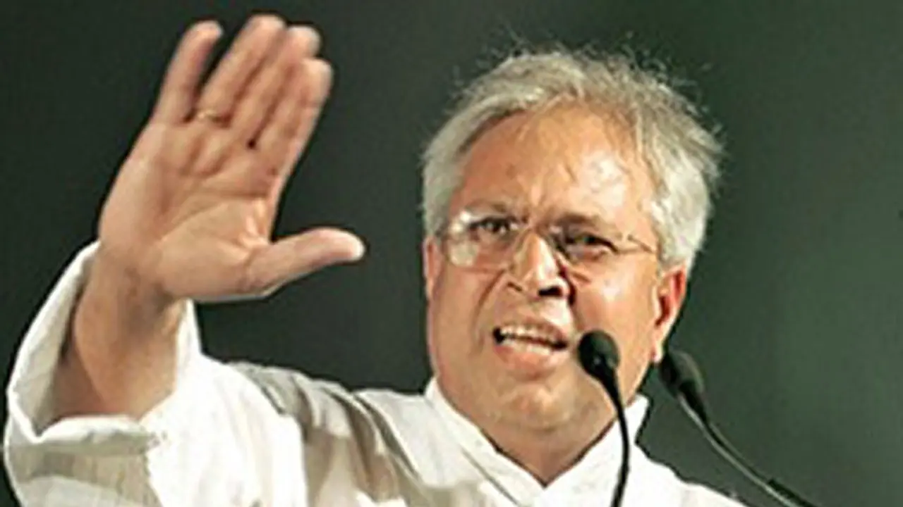 బ్రేకింగ్: కేసీఆర్తో ఉండవల్లి అరుణ్ కుమార్ భేటీ బ్రేకింగ్: కేసీఆర్తో ఉండవల్లి అరుణ్ కుమార్ భేటీ