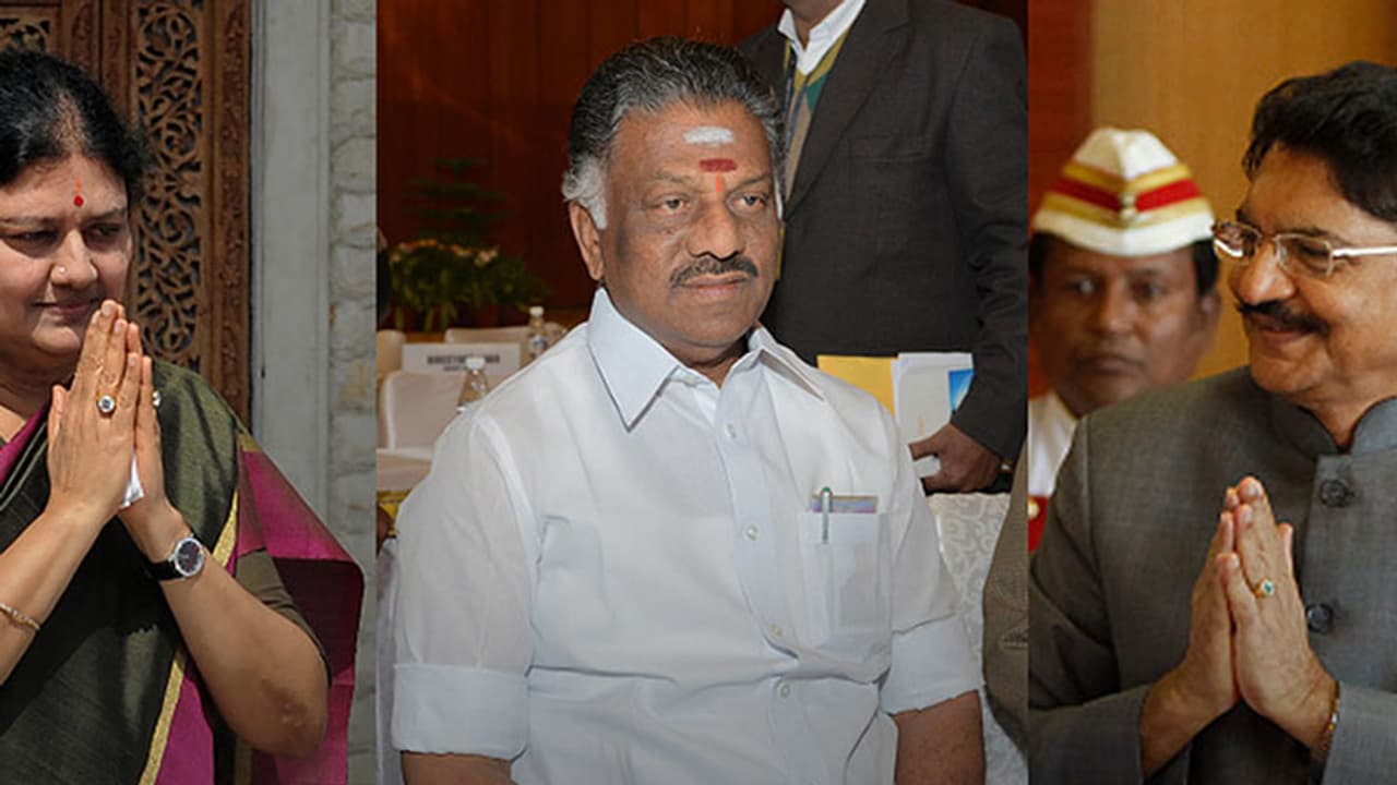 Guv Sasi meeting fails: Sasikala to parade MLAs in Delhi Guv Sasi meeting fails: Sasikala to parade MLAs in Delhi