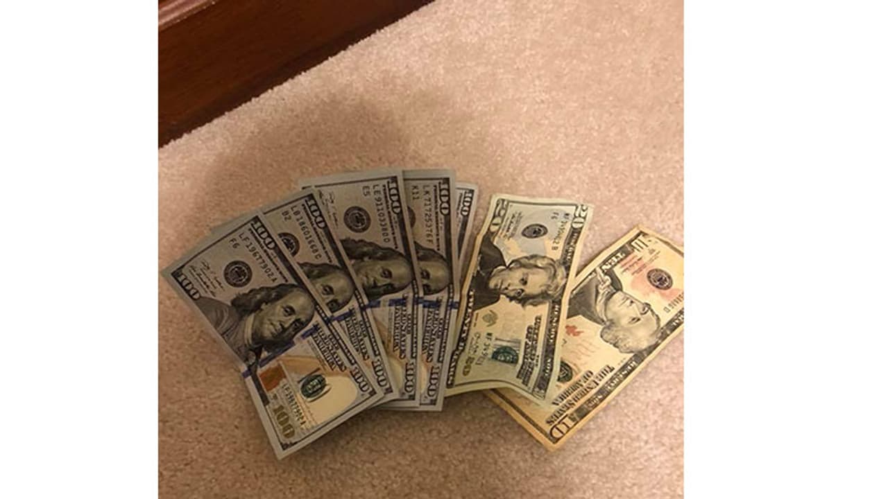 ഈ ലോകത്ത് എത്ര മാത്രം നല്ല മനുഷ്യരാണ്! ഈ ലോകത്ത് എത്ര മാത്രം നല്ല മനുഷ്യരാണ്!