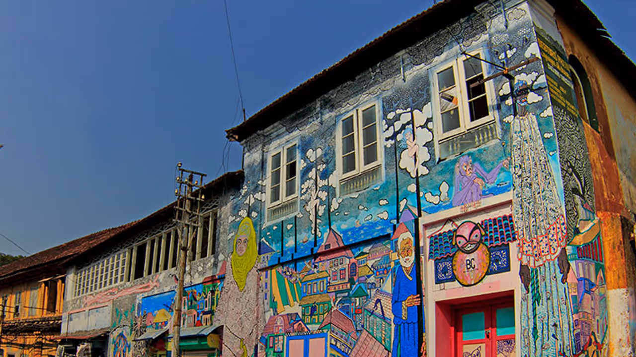 Watch! Mind blowing Kochi Muziris Biennale videos Watch! Mind blowing Kochi Muziris Biennale videos