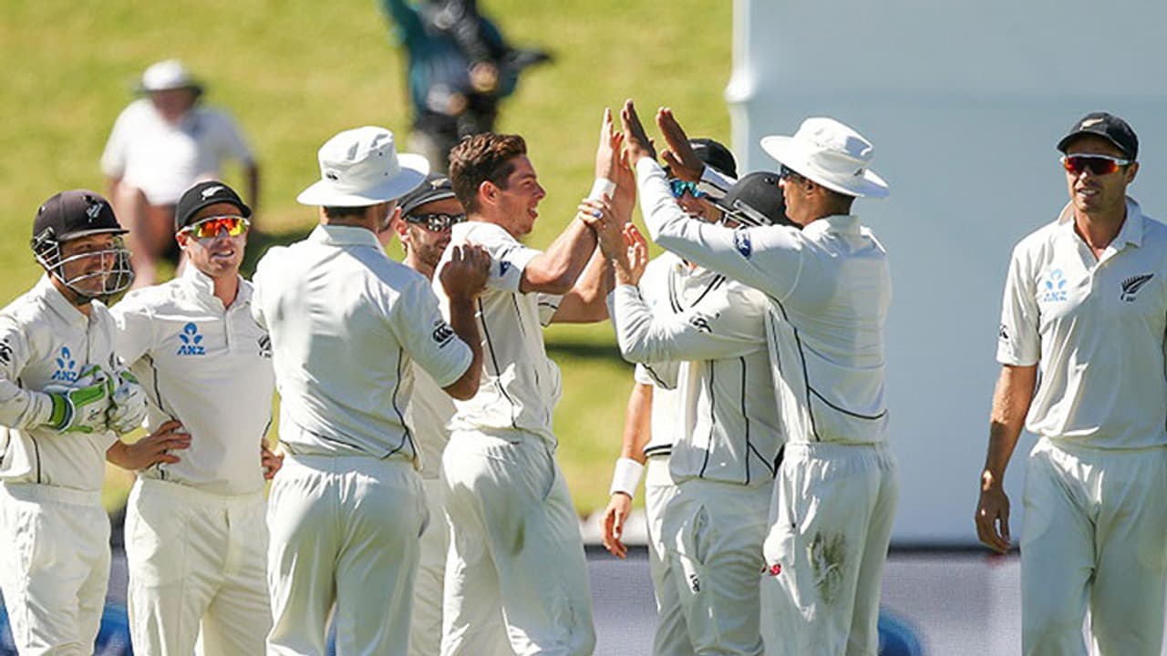 കൂറ്റന് ഒന്നാം ഇന്നിംഗ്സ് സ്കോര് നേടിയിട്ടും ബംഗ്ലാദേശിന് നാണംകെട്ട തോല്വി കൂറ്റന് ഒന്നാം ഇന്നിംഗ്സ് സ്കോര് നേടിയിട്ടും ബംഗ്ലാദേശിന് നാണംകെട്ട തോല്വി