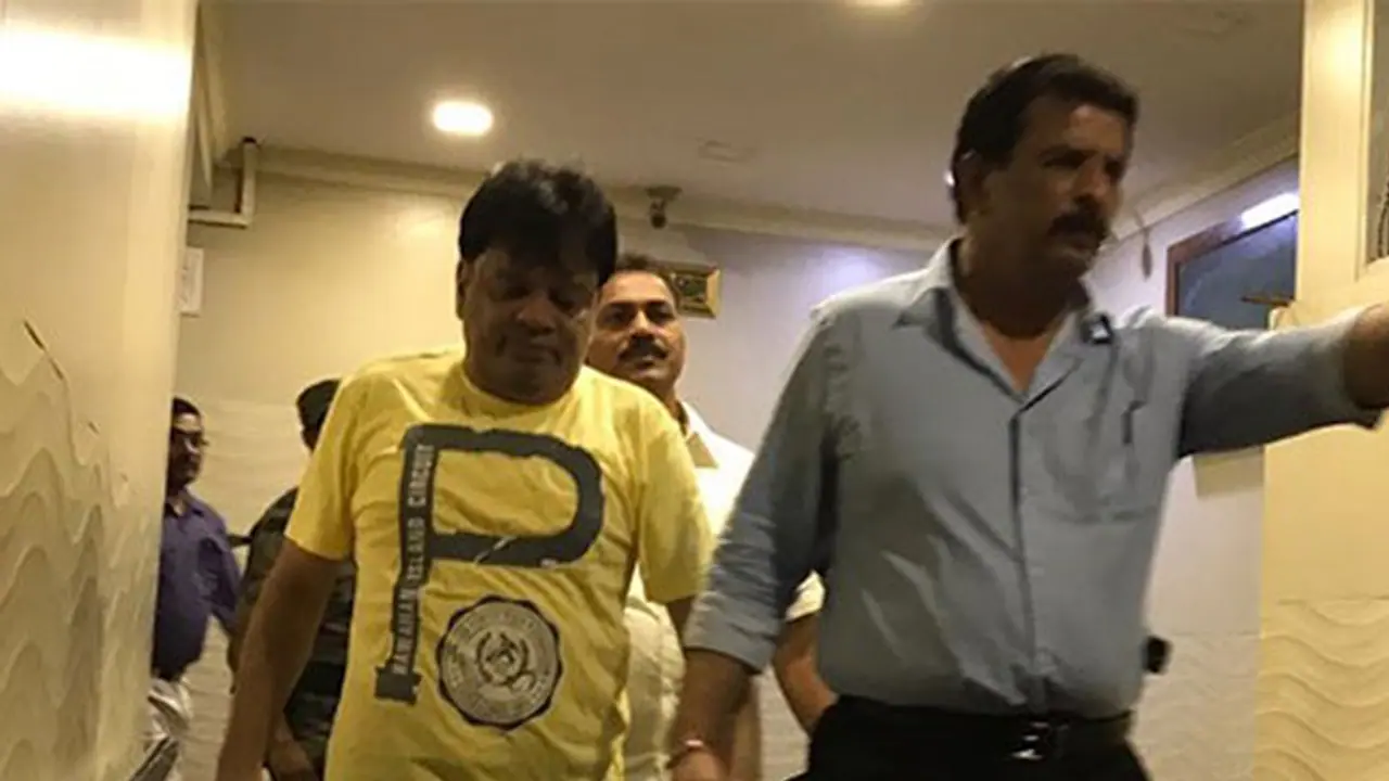 कौन है इकबाल कासकर, मनी लॉन्ड्रिंग केस में ED को मिली कस्टडी, अंडरवर्ल्ड डॉन दाऊद इब्राहिम से भी है कनेक्शन कौन है इकबाल कासकर, मनी लॉन्ड्रिंग केस में ED को मिली कस्टडी, अंडरवर्ल्ड डॉन दाऊद इब्राहिम से भी है कनेक्शन