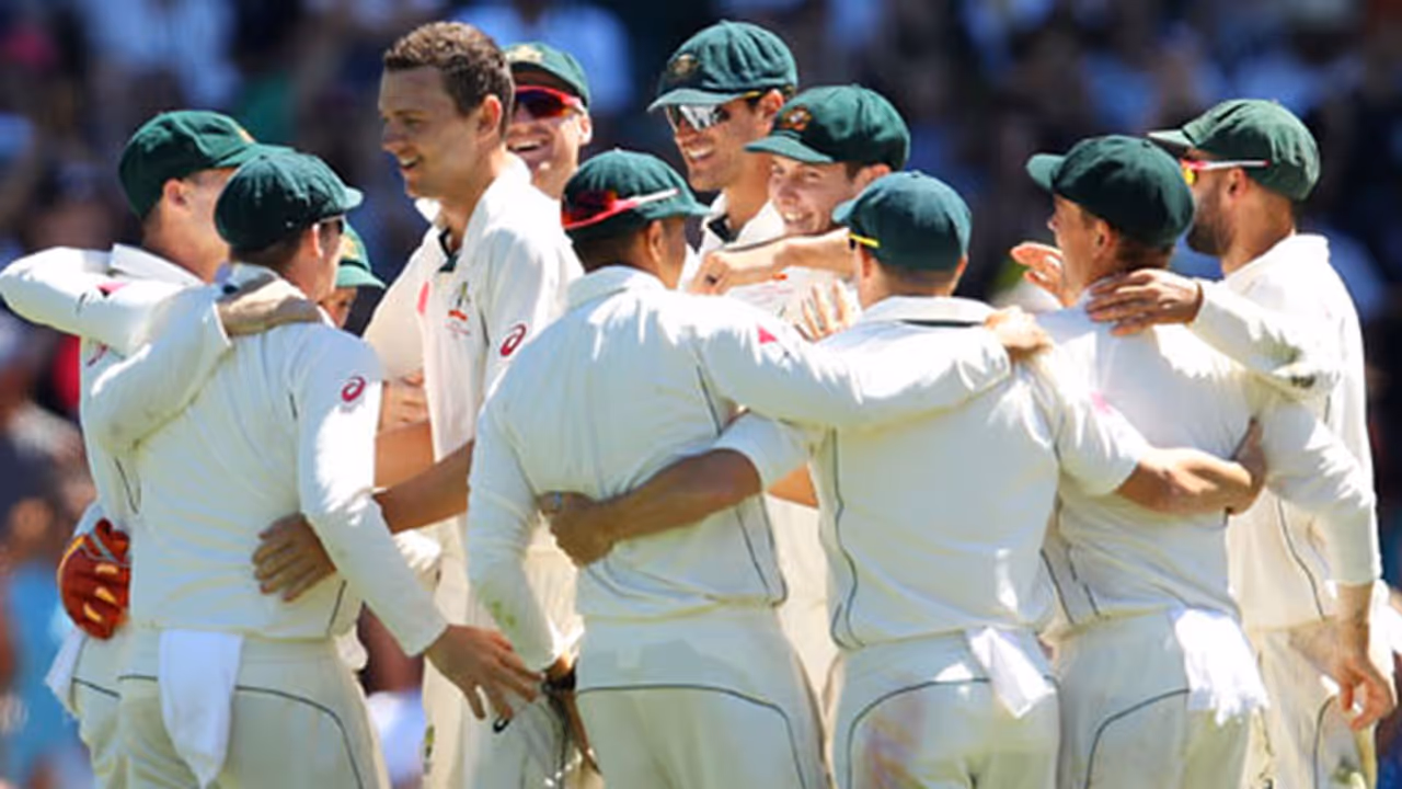 ഐസിസി റാങ്കിങ്ങില് ഓസ്ട്രേലിയയുടെ തിരിച്ചുവരവ്; ടെസ്റ്റില് ഇന്ത്യക്ക് കനത്ത തിരിച്ചടി ഐസിസി റാങ്കിങ്ങില് ഓസ്ട്രേലിയയുടെ തിരിച്ചുവരവ്; ടെസ്റ്റില് ഇന്ത്യക്ക് കനത്ത തിരിച്ചടി
