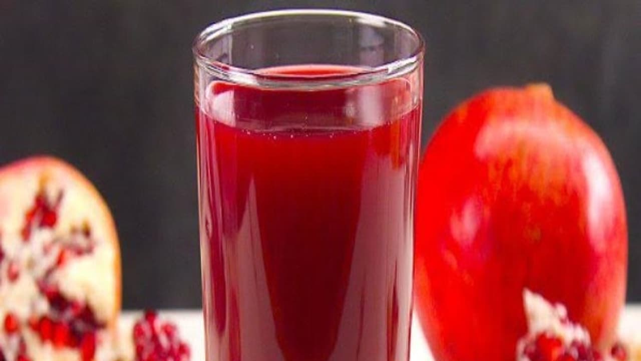 செல்சிதைவு ஏற்படாமல் இருக்க தினமும் மாதுளை சாறு குடிக்கணுமாம் ஆராய்ச்சியாளர்கள் சொல்றாங்க... செல்சிதைவு ஏற்படாமல் இருக்க தினமும் மாதுளை சாறு குடிக்கணுமாம் ஆராய்ச்சியாளர்கள் சொல்றாங்க...