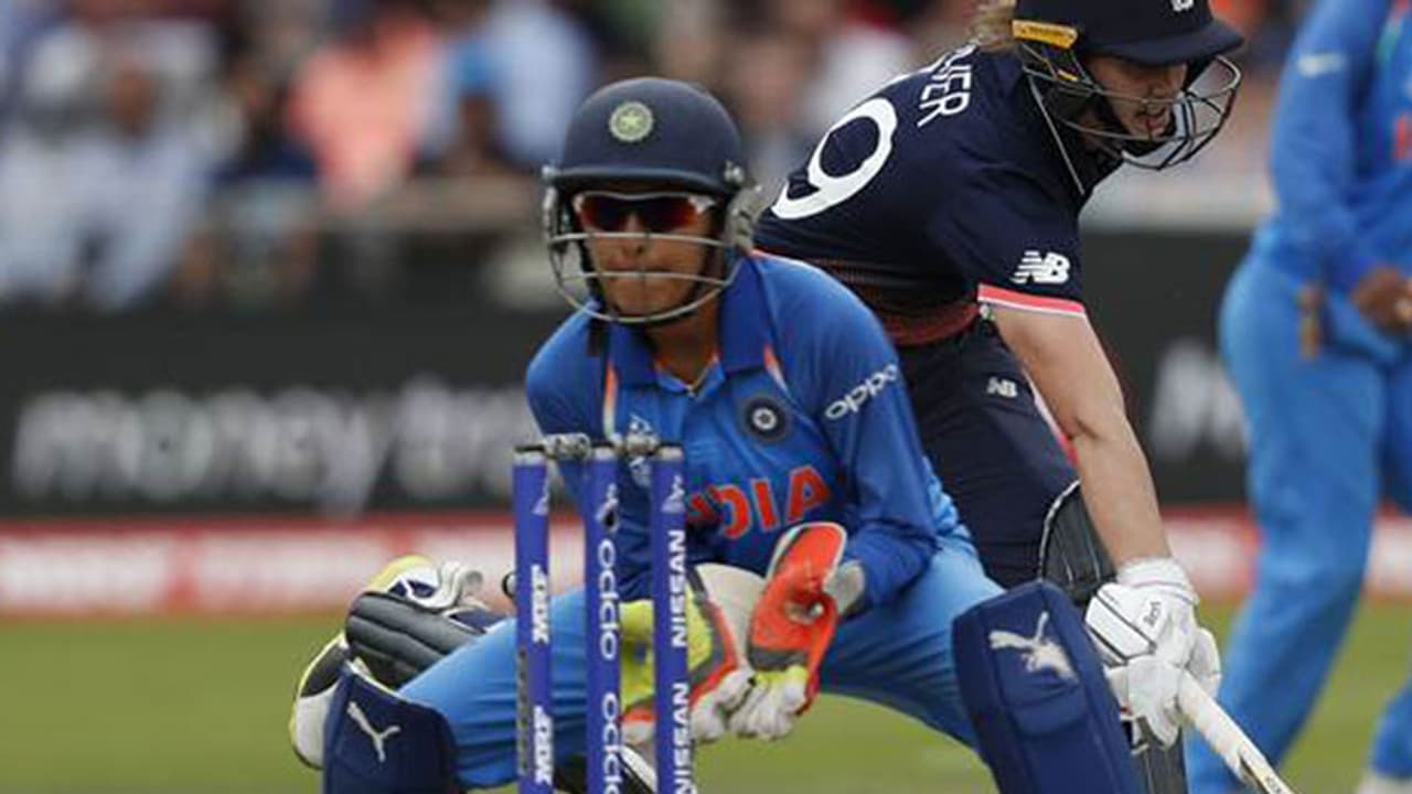 ಸುಷ್ಮಾ ವರ್ಮಾ'ಗೆ ಡಿಎಸ್'ಪಿ ಹುದ್ದೆ ನೀಡಲು ಮುಂದಾದ ಸರ್ಕಾರ ಸುಷ್ಮಾ ವರ್ಮಾ'ಗೆ ಡಿಎಸ್'ಪಿ ಹುದ್ದೆ ನೀಡಲು ಮುಂದಾದ ಸರ್ಕಾರ