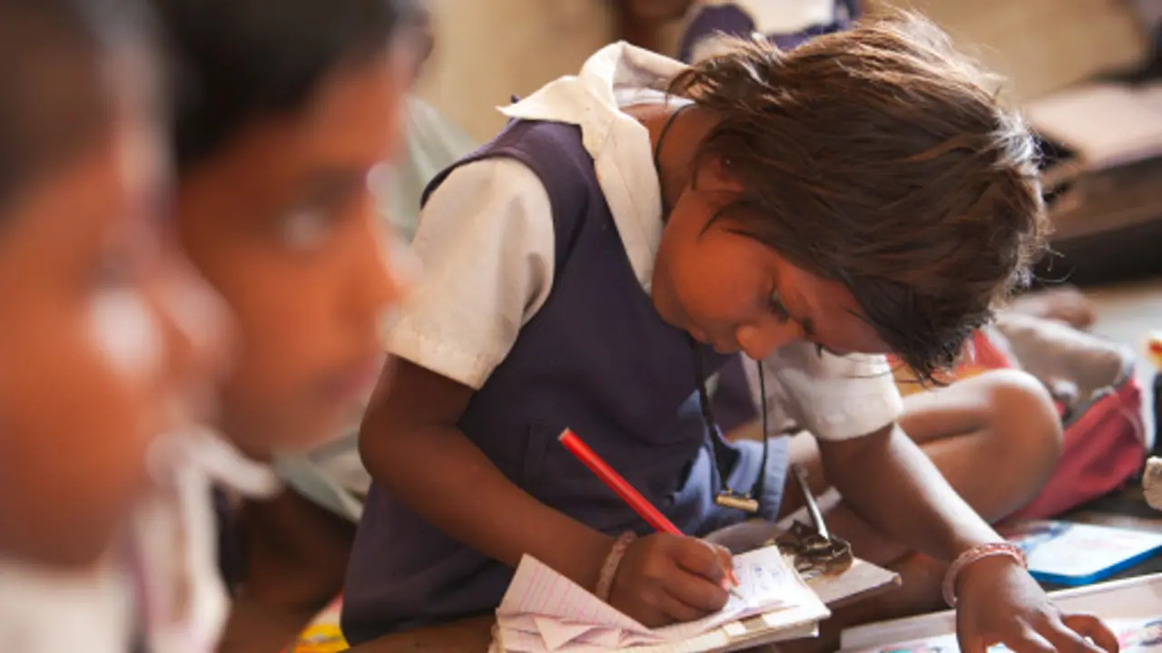 Beti Bachao Beti Padhao:78% விளம்பரச் செலவு! போதும்பா:கல்வியில் கவனம் செலுத்துங்க: எம்.பி.க்கள் குழு பரிந்துரை