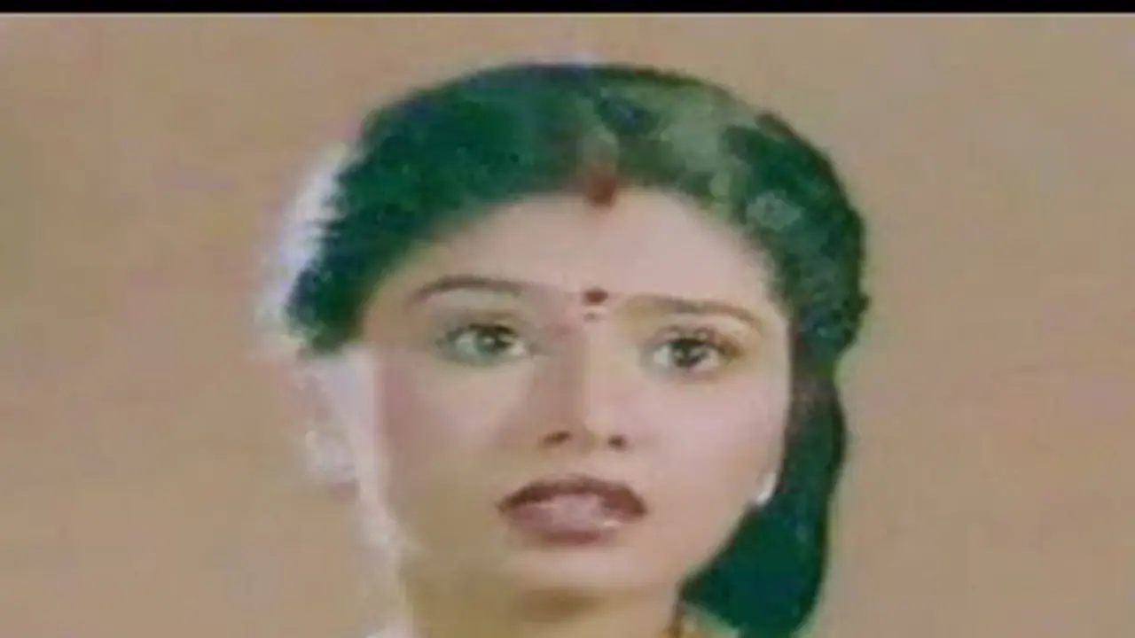 ಸ್ವಾಭಿಮಾನದ ಸುಂದರಿ ನಟಿ ಮಹಾಲಕ್ಷ್ಮೀ ಎಲ್ಲಿದ್ದಾರೆ ಗೊತ್ತಾ..? ಸ್ವಾಭಿಮಾನದ ಸುಂದರಿ ನಟಿ ಮಹಾಲಕ್ಷ್ಮೀ ಎಲ್ಲಿದ್ದಾರೆ ಗೊತ್ತಾ..?