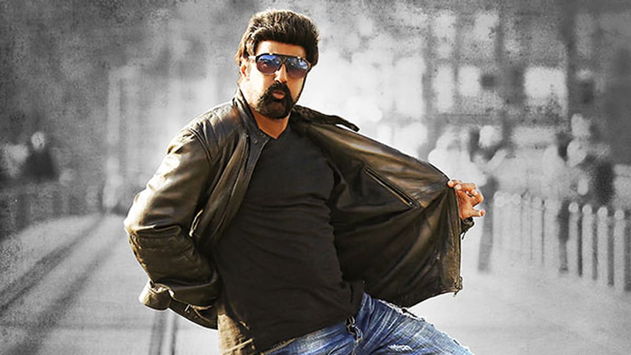 అందుకే బాలయ్య వాయిస్ అలా ఉందట.. అందుకే బాలయ్య వాయిస్ అలా ఉందట..