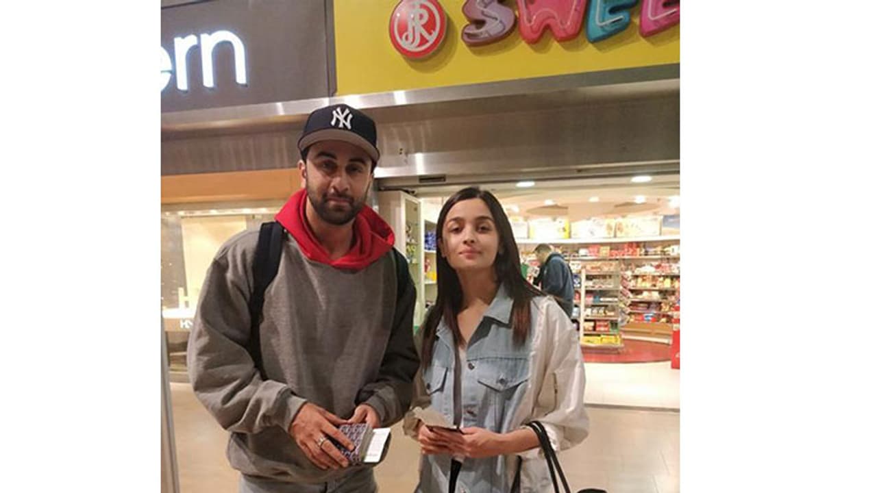 ആലിയയ്ക്ക് റണ്ബീറിന്റെ സഹോദരിയുടെ 'വെല്കം ഗിഫ്റ്റ്' ആലിയയ്ക്ക് റണ്ബീറിന്റെ സഹോദരിയുടെ 'വെല്കം ഗിഫ്റ്റ്'