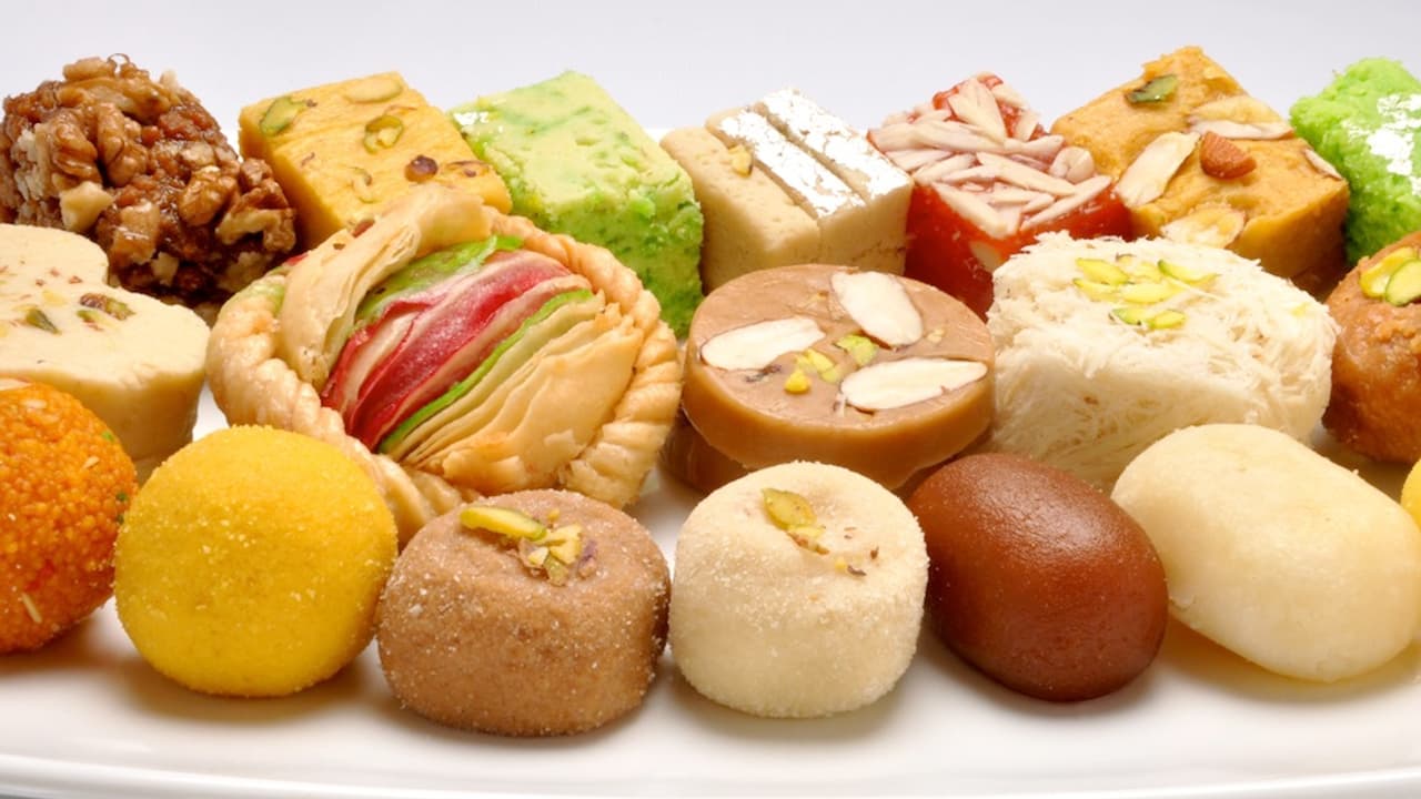 ಶುಗರ್ ಇರೋರಿಗೆ ಸಿಹಿ ಸುದ್ದಿ: ಮನಸ್ಪೂರ್ತಿಯಾಗಿ ತಿನ್ನಿ ಲಾಡೂ, ಬೂಂದಿ! ಶುಗರ್ ಇರೋರಿಗೆ ಸಿಹಿ ಸುದ್ದಿ: ಮನಸ್ಪೂರ್ತಿಯಾಗಿ ತಿನ್ನಿ ಲಾಡೂ, ಬೂಂದಿ!