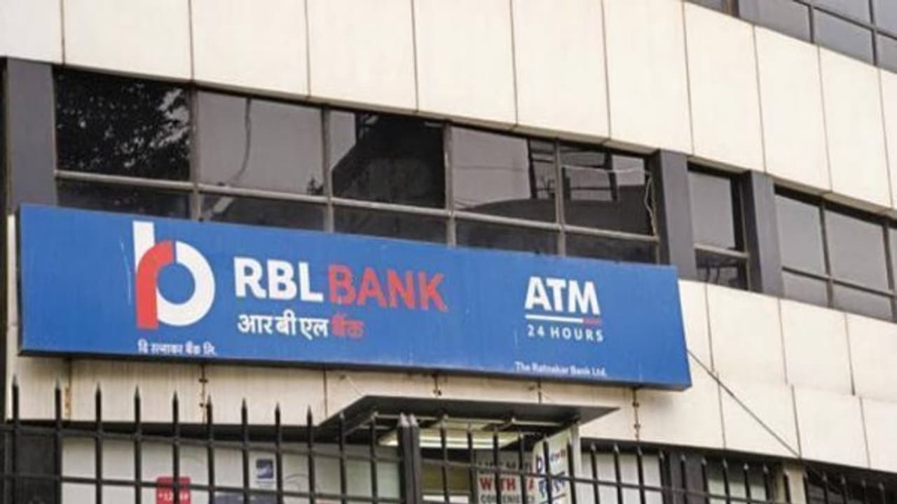 RBI action against RBL Bank : ಮುಂಬೈ ಮೂಲದ ಬ್ಯಾಂಕ್ ವಿರುದ್ಧ ಆರ್ ಬಿಐ ಹಠಾತ್ ಕ್ರಮ, ಕಾರಣವೇನು?