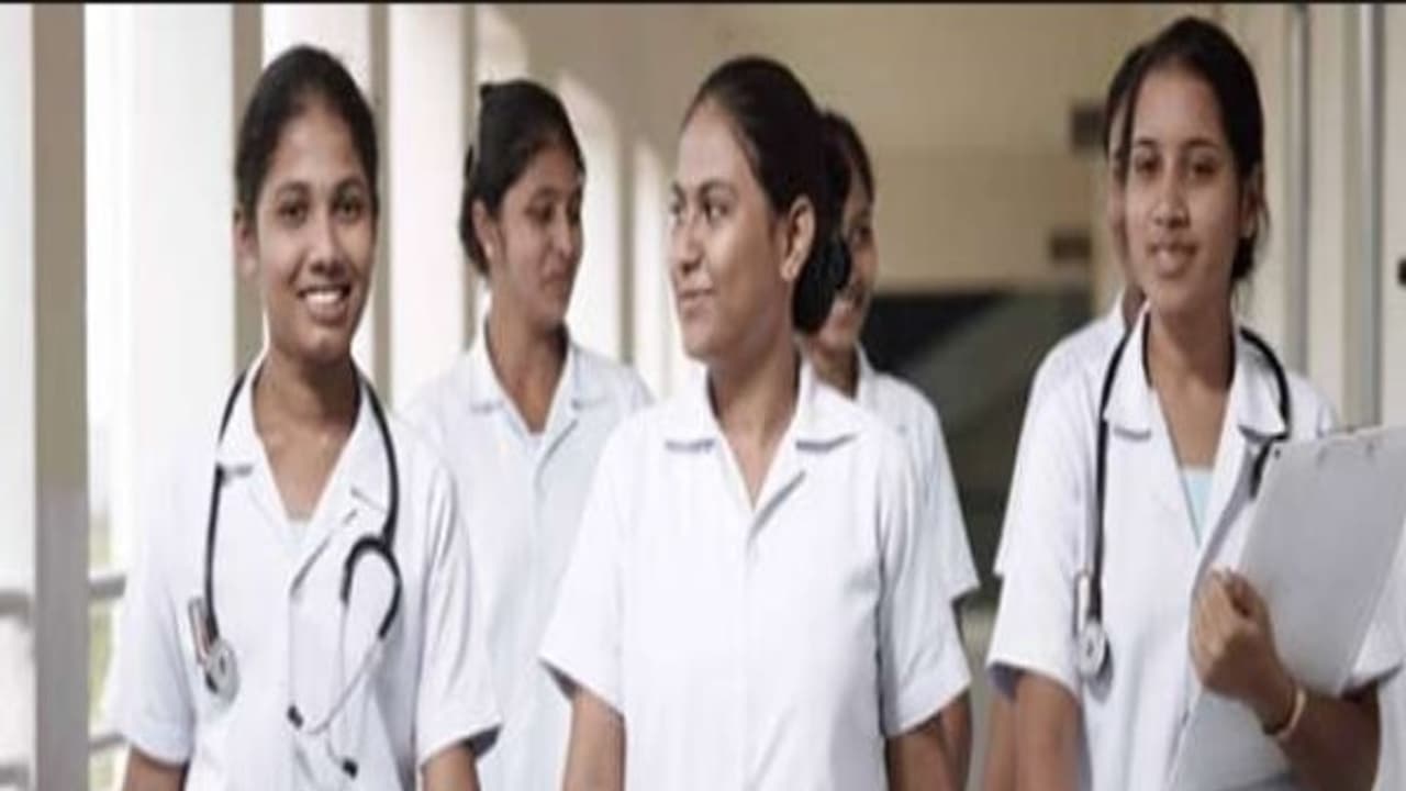 செவிலியர் படிப்பு முடித்தவர்களுக்கு முக்கிய அறிவிப்பு...! செவிலியர் படிப்பு முடித்தவர்களுக்கு முக்கிய அறிவிப்பு...!