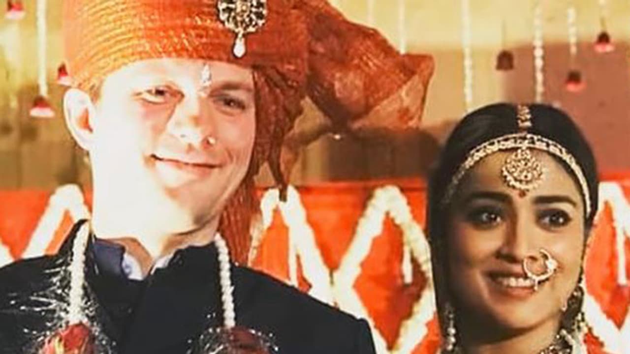 Actress Shriya Saran marries Russian beau Andrei Koscheev [Video]