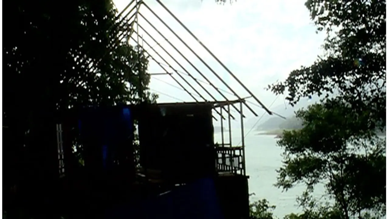 Demolition orders given to resort built in Idukki reservoir Demolition orders given to resort built in Idukki reservoir