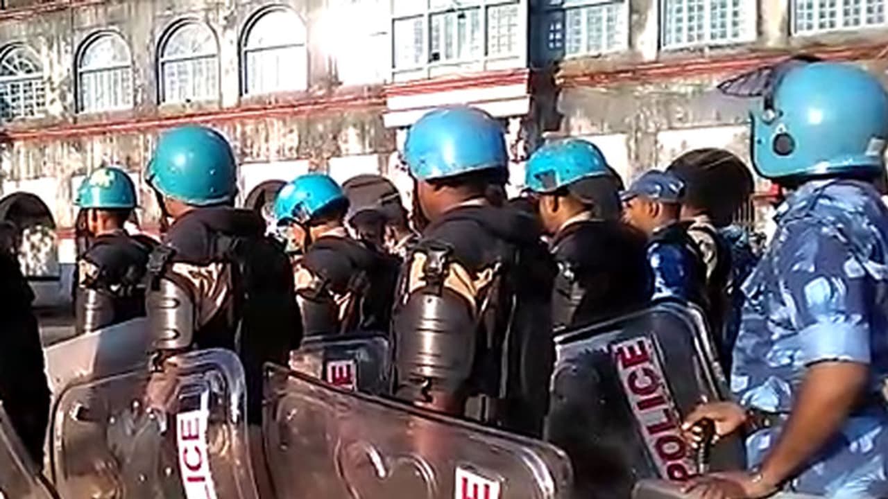 ಟಿಪ್ಪು ಜಯಂತಿ; ಕೊಡವರ ನಾಡು ಬೂದಿ ಮುಚ್ಚಿದ ಕೆಂಡ ಟಿಪ್ಪು ಜಯಂತಿ; ಕೊಡವರ ನಾಡು ಬೂದಿ ಮುಚ್ಚಿದ ಕೆಂಡ