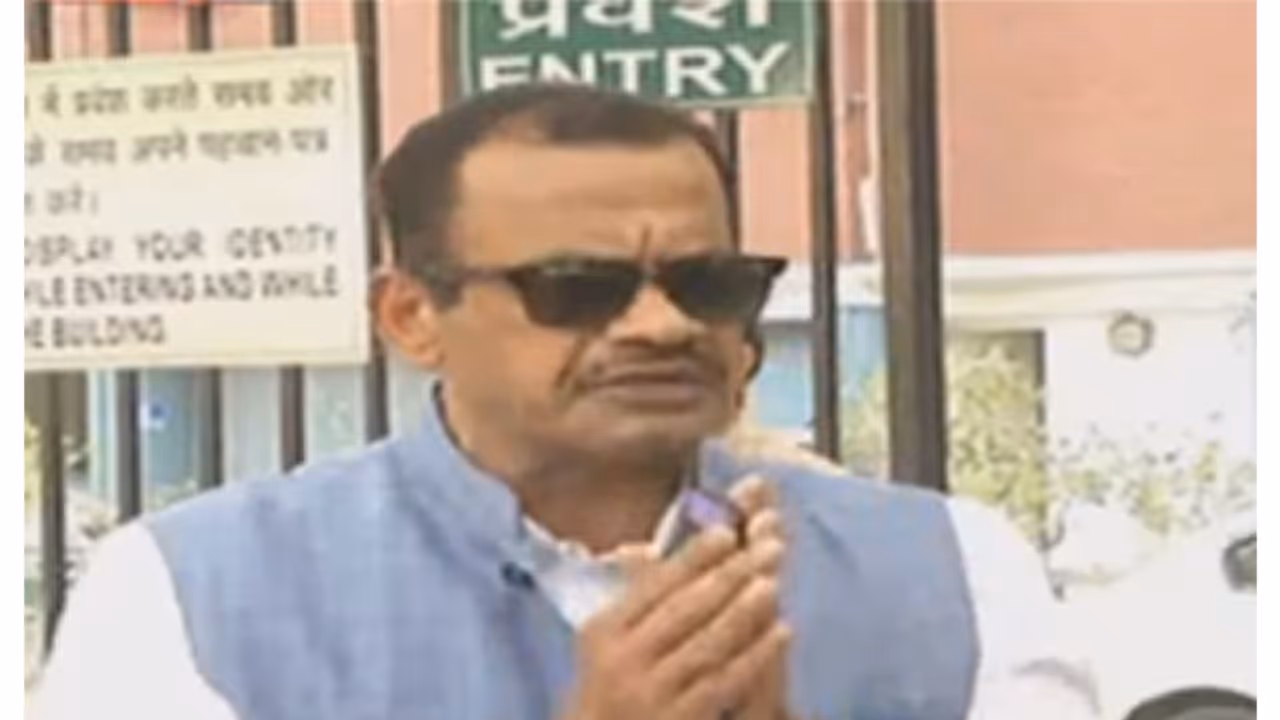 కోమటిరెడ్డికి షాక్: పాదయాత్రకు అనుమతి నిరాకరణ కోమటిరెడ్డికి షాక్: పాదయాత్రకు అనుమతి నిరాకరణ