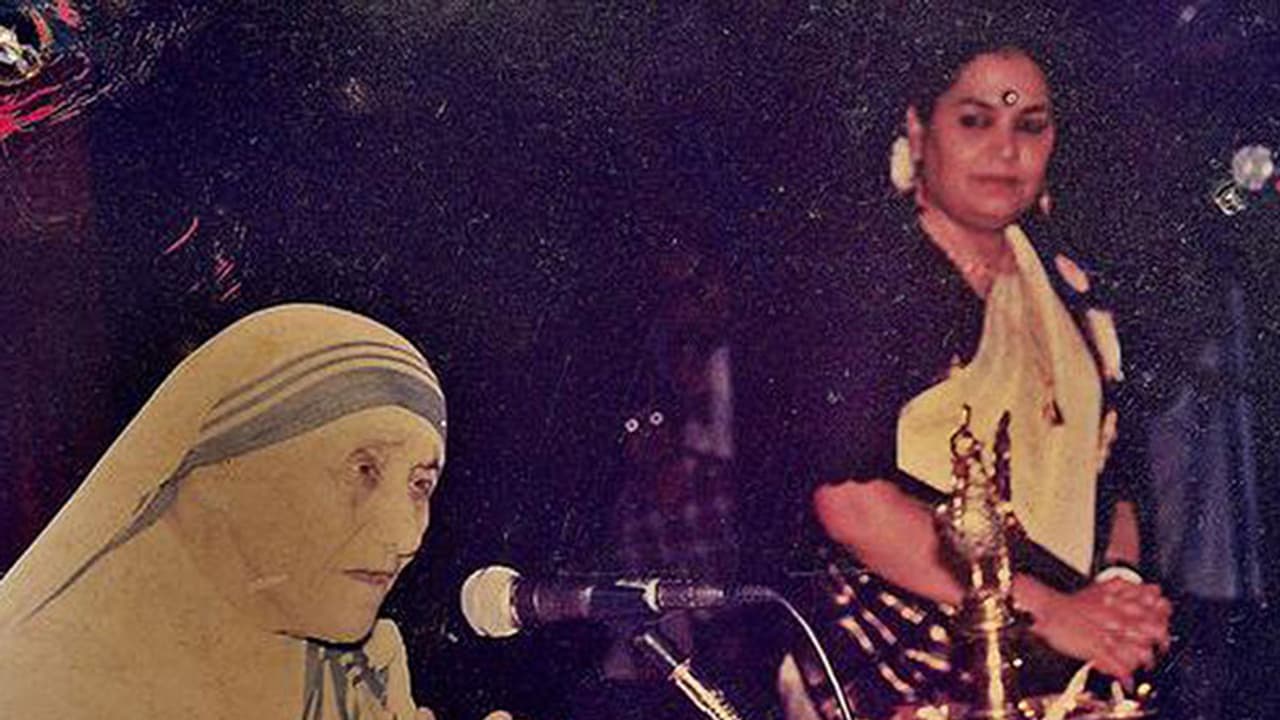 മദറിനെക്കുറിച്ചു പാടുന്നതു മഹാഭാഗ്യം: ഉഷാ ഉതുപ്പ് മദറിനെക്കുറിച്ചു പാടുന്നതു മഹാഭാഗ്യം: ഉഷാ ഉതുപ്പ്