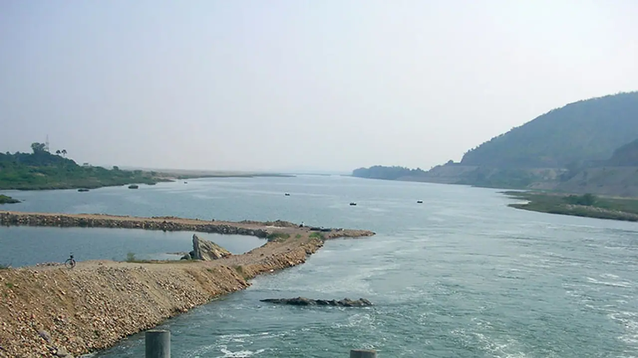 Don't increase height of Palar dam, Jaya urges Naidu Don't increase height of Palar dam, Jaya urges Naidu