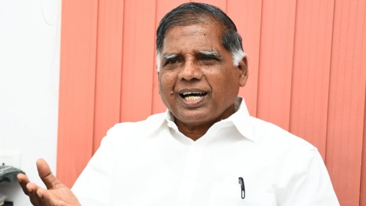 அமைச்சர்கள் பொய்யான தகவலைப் பரப்புவது அரசியலமைப்பு சட்டத்துக்கு விரோதமானது; ஜி.ராமகிருஷ்ணன் காட்டம்! அமைச்சர்கள் பொய்யான தகவலைப் பரப்புவது அரசியலமைப்பு சட்டத்துக்கு விரோதமானது; ஜி.ராமகிருஷ்ணன் காட்டம்!