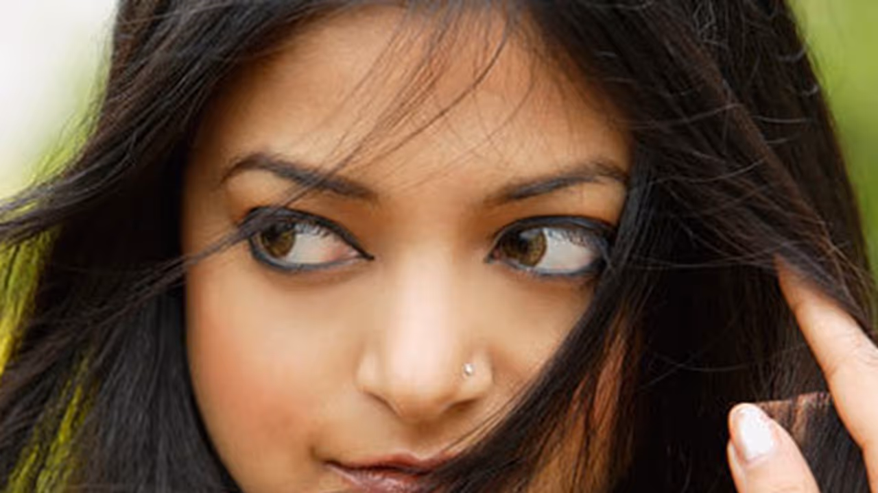 Hair Care Tips: ಉದ್ದದ ಕೂದಲಿಗೆ ಪೇರಲೆ ಎಲೆ ರಾಮಬಾಣ, ಬಳಸೋದು ಹೇಗೆ? Hair Care Tips: ಉದ್ದದ ಕೂದಲಿಗೆ ಪೇರಲೆ ಎಲೆ ರಾಮಬಾಣ, ಬಳಸೋದು ಹೇಗೆ?