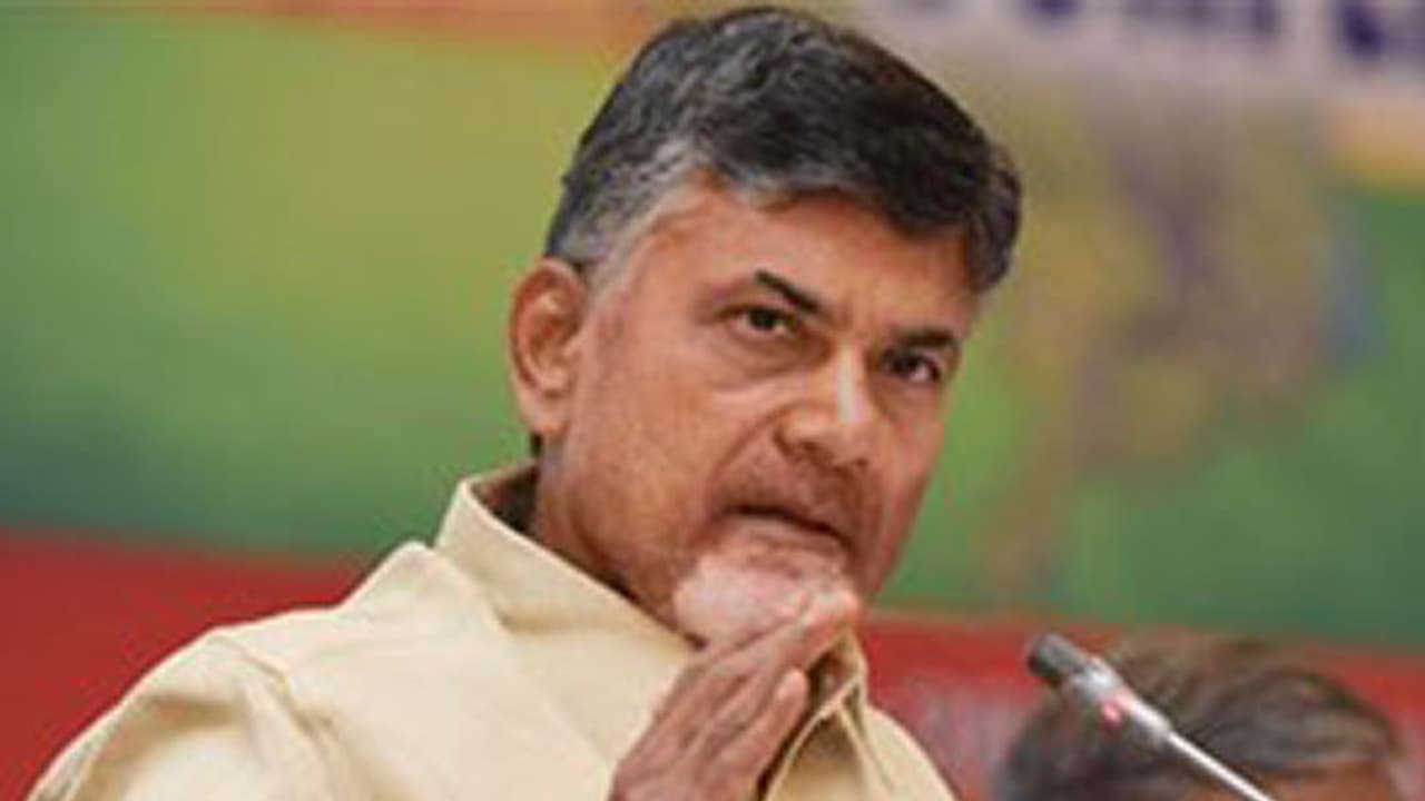 గోదావరి పుష్కరాల తొక్కిసలాటపై తేల్చేసిన కమిషన్ గోదావరి పుష్కరాల తొక్కిసలాటపై తేల్చేసిన కమిషన్