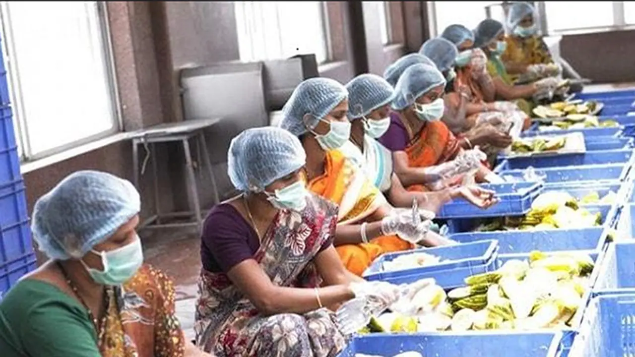 Congress MLA visits 9 Indira Canteens, alleges scam in billing Congress MLA visits 9 Indira Canteens, alleges scam in billing