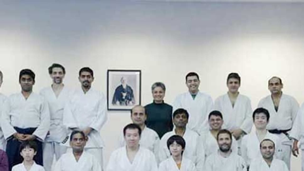 ರಾಹುಲ್ ಫಿಟ್ನೆಸ್ ಸೀಕ್ರೆಟ್ ಬಯಲು; ಕತ್ತಿವರಸೆ, ಬ್ಲ್ಯಾಕ್'ಬೆಲ್ಟ್, ರನ್ನಿಂಗ್, ಸ್ವಿಮ್ಮಿಂಗ್ ಇನ್ನೂ ಅನೇಕ... ರಾಹುಲ್ ಫಿಟ್ನೆಸ್ ಸೀಕ್ರೆಟ್ ಬಯಲು; ಕತ್ತಿವರಸೆ, ಬ್ಲ್ಯಾಕ್'ಬೆಲ್ಟ್, ರನ್ನಿಂಗ್, ಸ್ವಿಮ್ಮಿಂಗ್ ಇನ್ನೂ ಅನೇಕ...